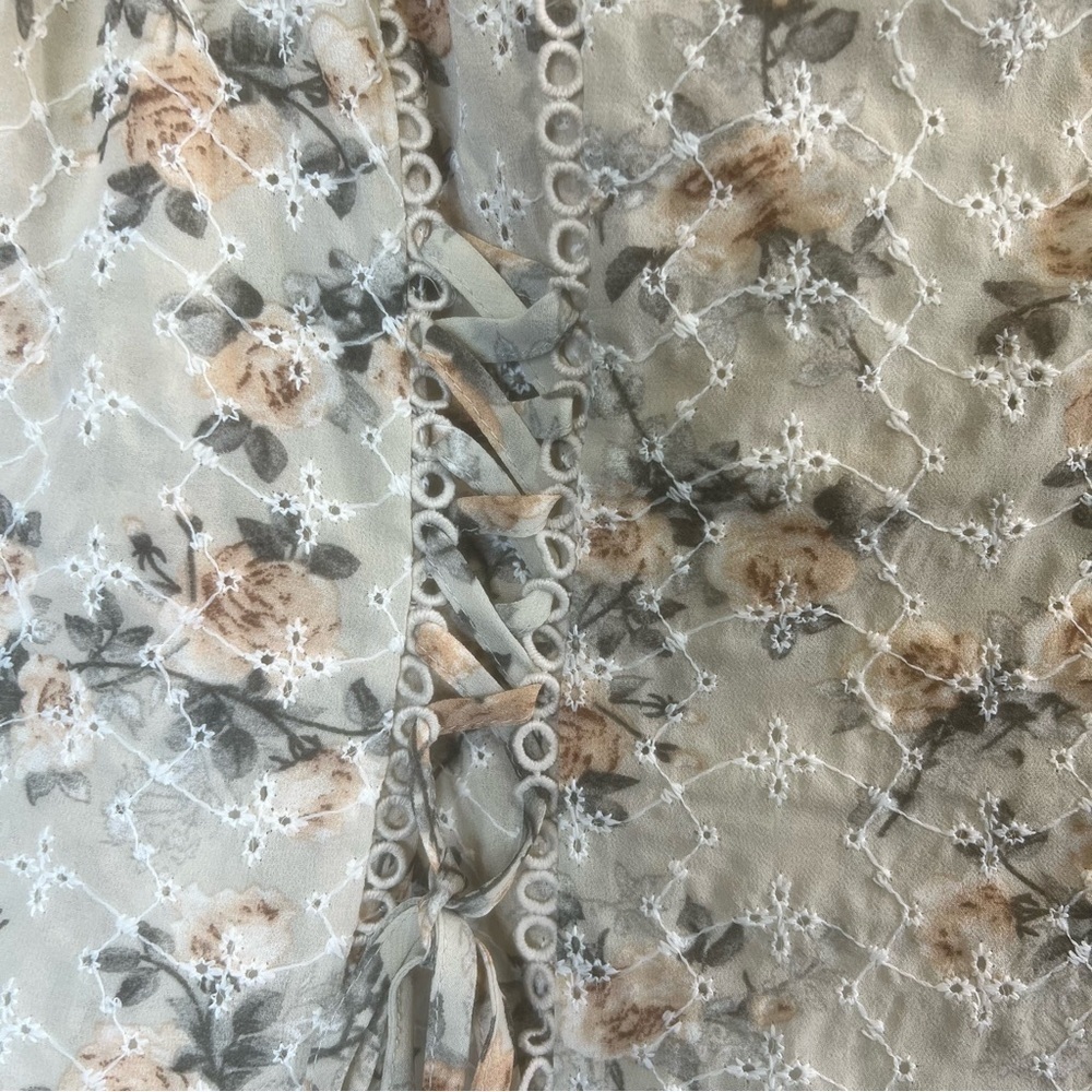 Milk and Honey blouse floral corset with lace-up detailing on the front Size: XL - Picture 5 of 10